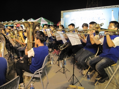 由安順國中組成的台江青年管弦樂隊演出精彩組曲，為河川日劃下完美而感人的句點。_img_7675
