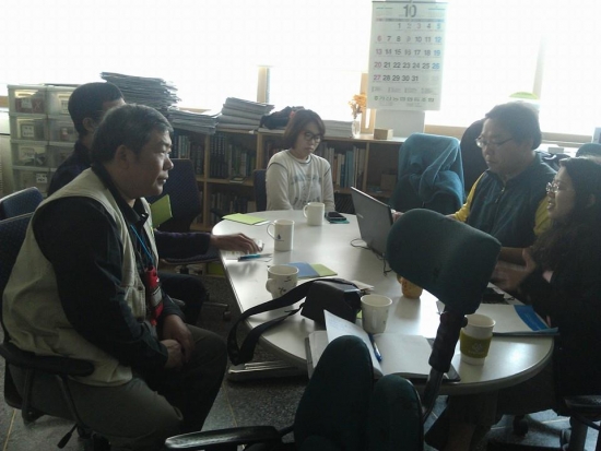 拜訪韓國kfem(全韓最大環境團體,50個分支)大邱支部,首爾總會河川小組理事特地前來分享他們保護河川與水資源之努力經驗 拜訪韓國kfem(全韓最大環境團體,50個分支)大邱支部,首爾總會河川小組理事特地前來分享他們保護河川與水資源之努力經驗